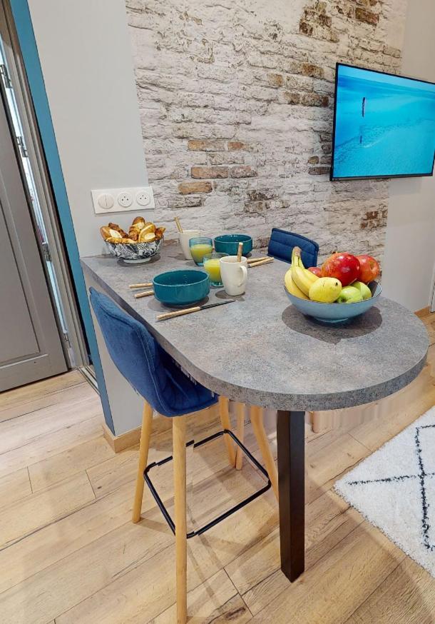La Peniche De Fabrice Avec Jacuzzi Privatif Apartment Strasbourg Phòng bức ảnh