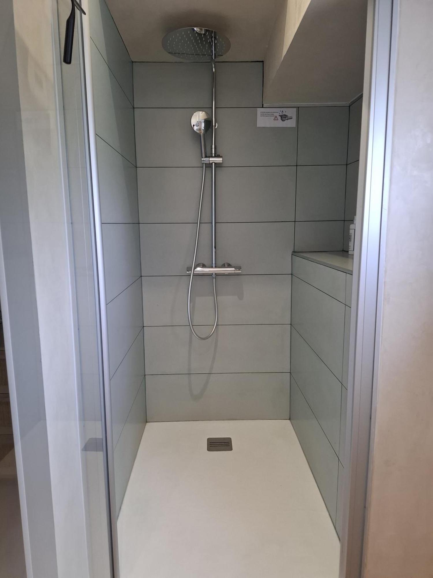 La Peniche De Fabrice Avec Jacuzzi Privatif Apartment Strasbourg Phòng bức ảnh